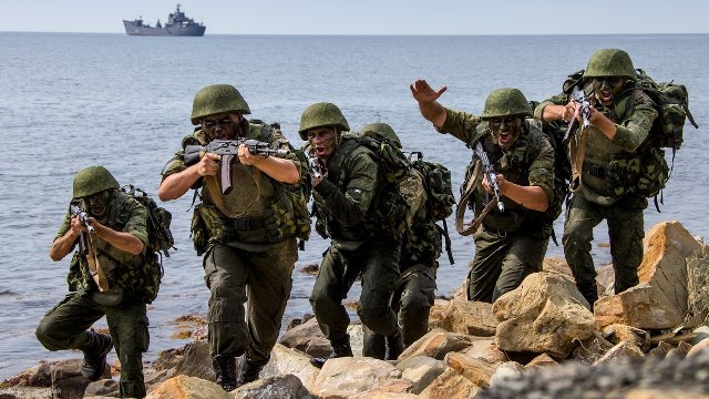 РФ привела в боеготовность корабли и морскую пехоту